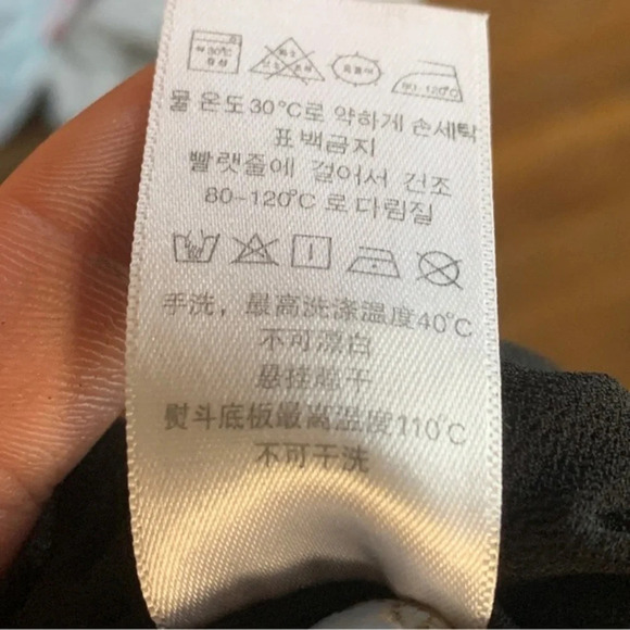 Black silk crepe-like high neck strapless top with button back - Picture 4 of 11